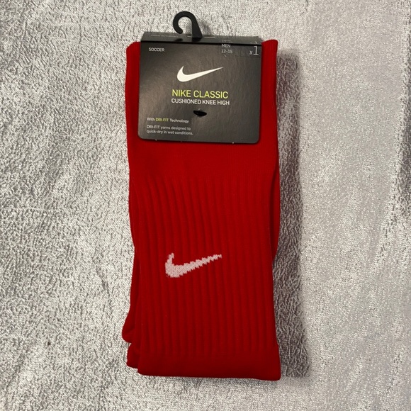 2 for $12 NIKE Cushioned knee high socks - Picture 2 of 6
